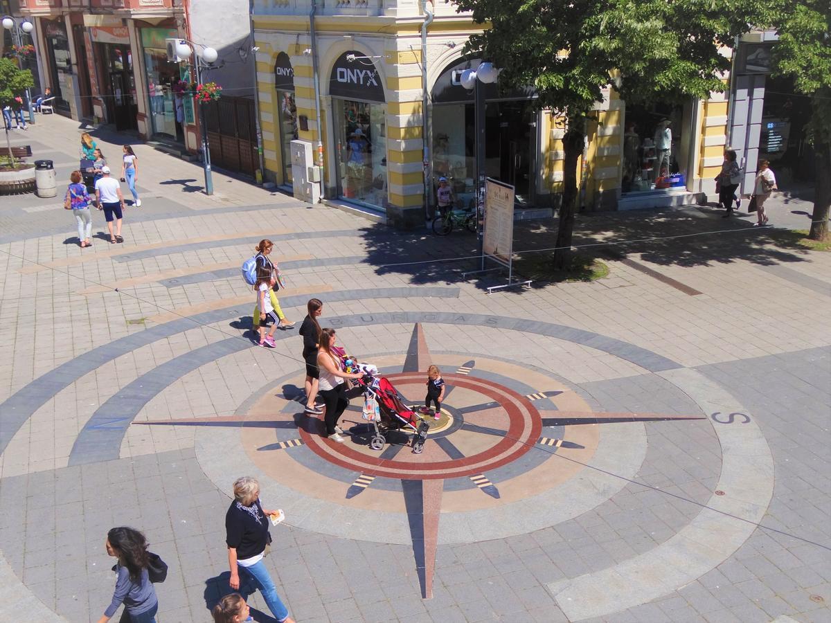 Hostel Compass Burgas City Exterior foto
