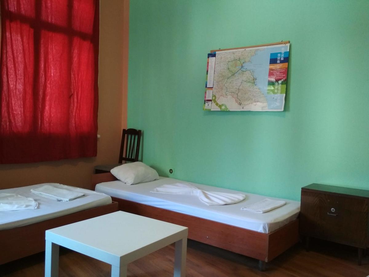 Hostel Compass Burgas City Exterior foto